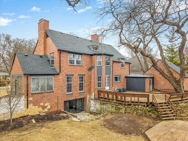 2014 Glenview Road, Rockford, IL 61107