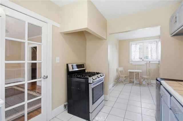 428 S Hoover, Los Angeles, CA 90020