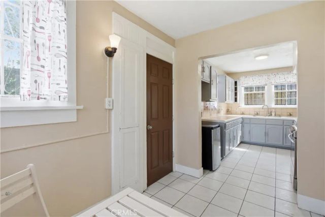 428 S Hoover, Los Angeles, CA 90020