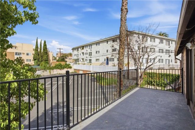 428 S Hoover, Los Angeles, CA 90020