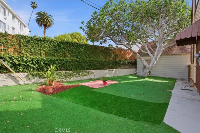 428 S Hoover, Los Angeles, CA 90020