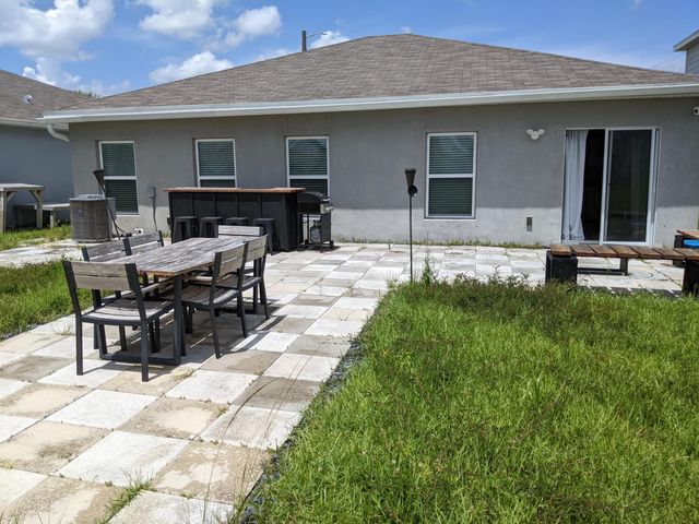 605 Lychee Lane, Fort Pierce, FL 34981