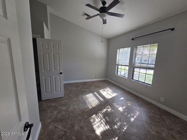 850 E VAUGHN Avenue, Gilbert, AZ 85234