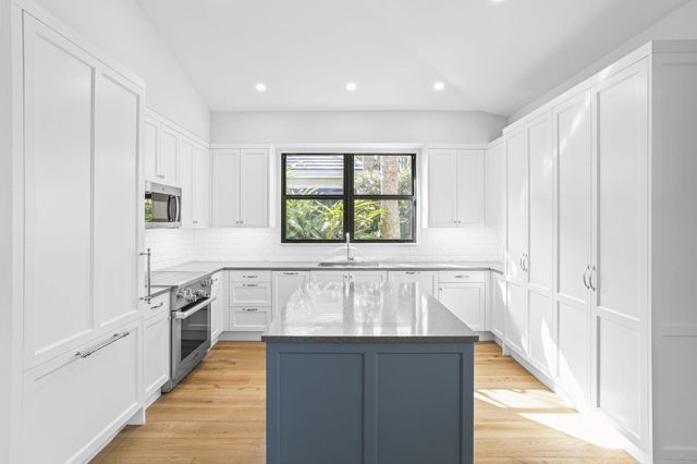 195 Birkdale Lane, Jupiter, FL 33458