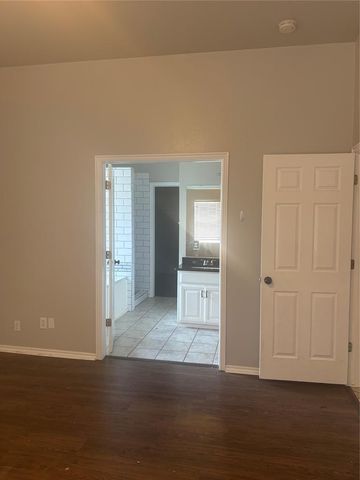 2009 Del Simmons Drive, Edmond, OK 73003