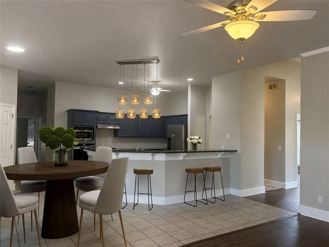 2009 Del Simmons Drive, Edmond, OK 73003