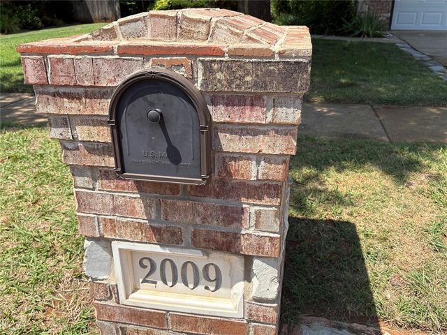 2009 Del Simmons Drive, Edmond, OK 73003