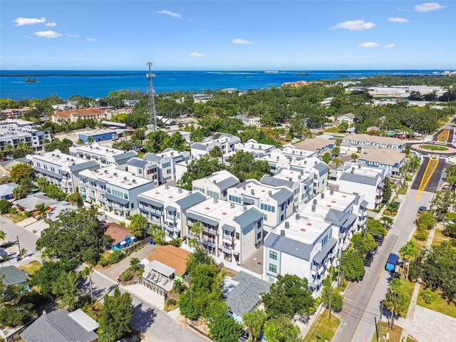 946 HIGHLAND AVENUE 10, Dunedin, FL 34698