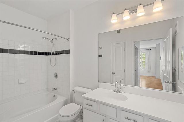 1000 Providence Place 114, Providence, RI 02903
