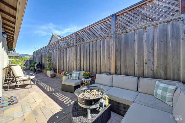 5708 Kassandra Pl, Rohnert Park, CA 94928