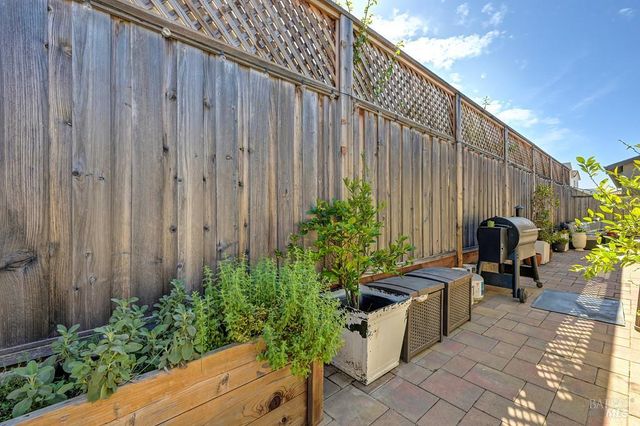 5708 Kassandra Pl, Rohnert Park, CA 94928