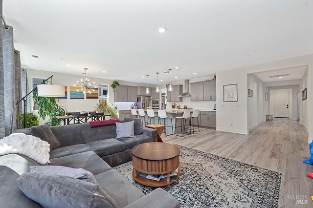 5708 Kassandra Pl, Rohnert Park, CA 94928