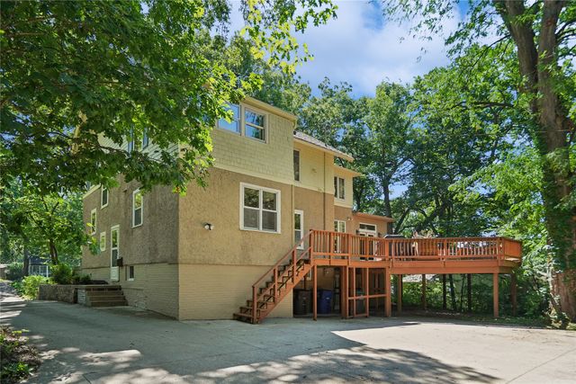 120 Glenview Drive, Des Moines, IA 50312