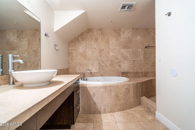 215 E MCKINLEY Street 406, Phoenix, AZ 85004
