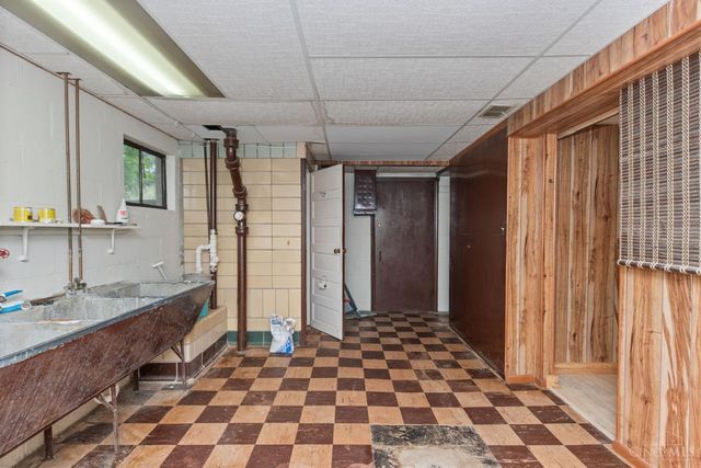 3270 Renfro Avenue, Cincinnati, OH 45211
