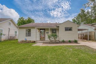 2051 Santa Rosa Street, Houston, TX 77023