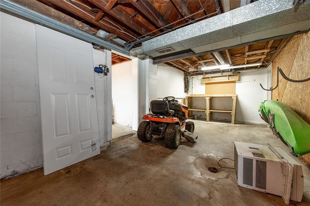 67 George Junior Rd, Pine Twp, PA 16127