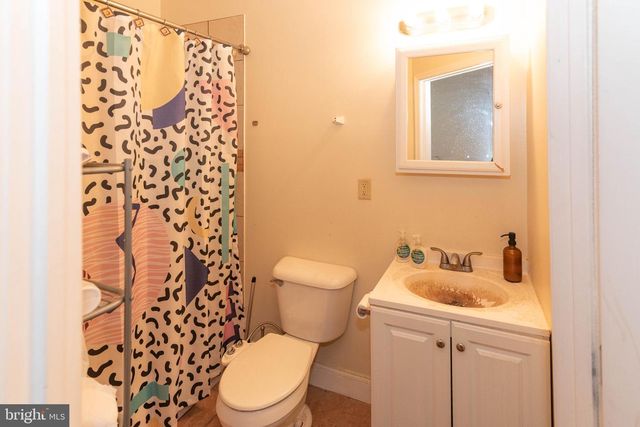 2227 SAINT PAUL ST, Baltimore, MD 21218