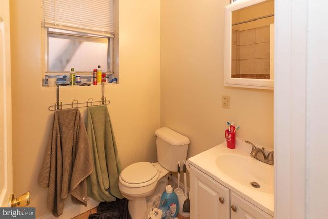 2227 SAINT PAUL ST, Baltimore, MD 21218