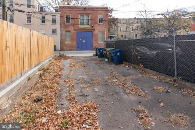 2227 SAINT PAUL ST, Baltimore, MD 21218