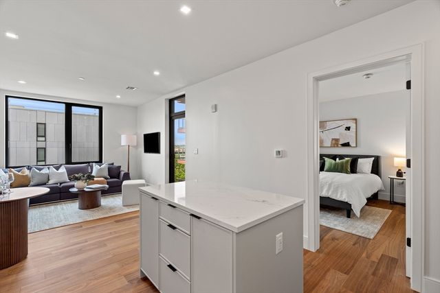 1515 Commonwealth Ave 614, Boston, MA 02135