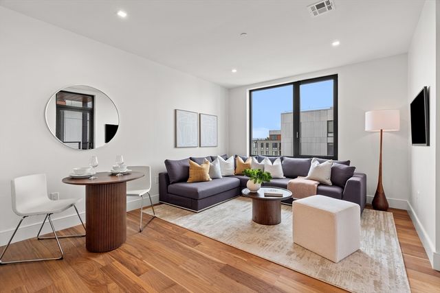 1515 Commonwealth Ave 614, Boston, MA 02135