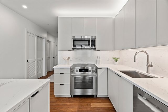 1515 Commonwealth Ave 614, Boston, MA 02135