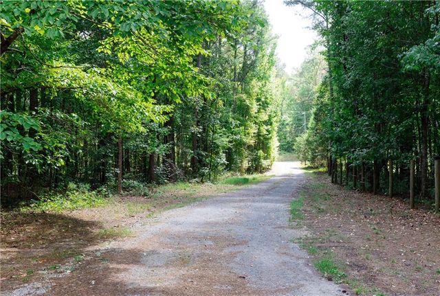 2641 E Hermitage Road, Kingston, GA 30145