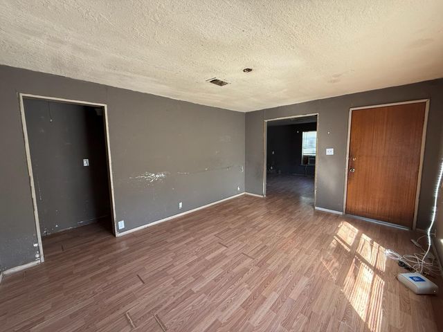 221 W Jordan Street, Alvin, TX 77511