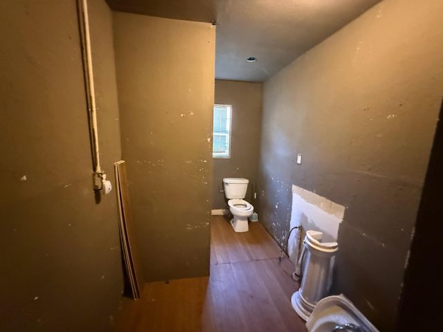 221 W Jordan Street, Alvin, TX 77511