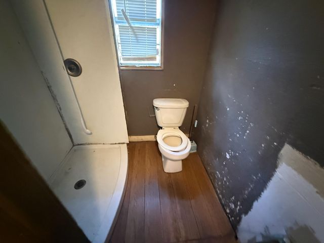 221 W Jordan Street, Alvin, TX 77511