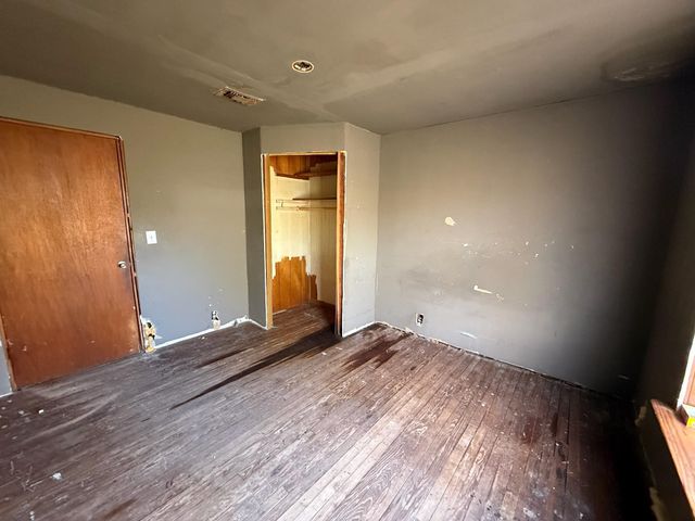 221 W Jordan Street, Alvin, TX 77511