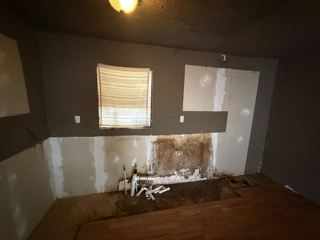 221 W Jordan Street, Alvin, TX 77511