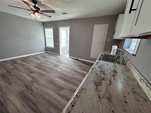 11000 S Hwy 71, El Campo, TX 77437