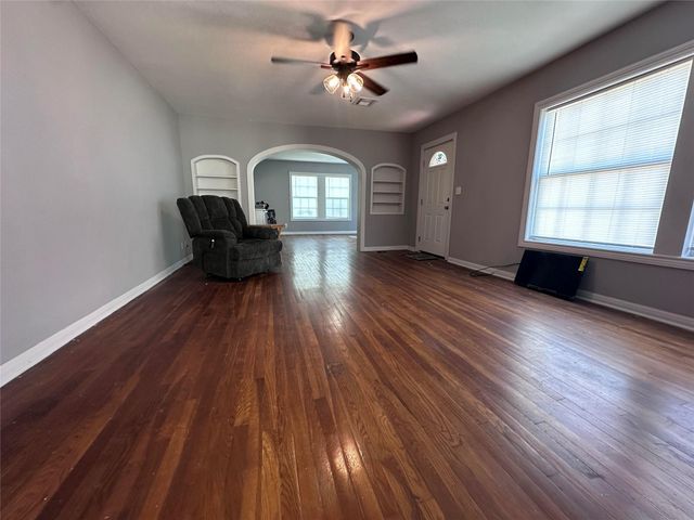 11000 S Hwy 71, El Campo, TX 77437