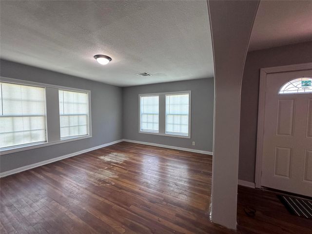 11000 S Hwy 71, El Campo, TX 77437