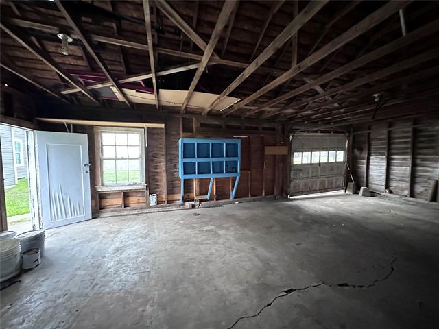 11000 S Hwy 71, El Campo, TX 77437