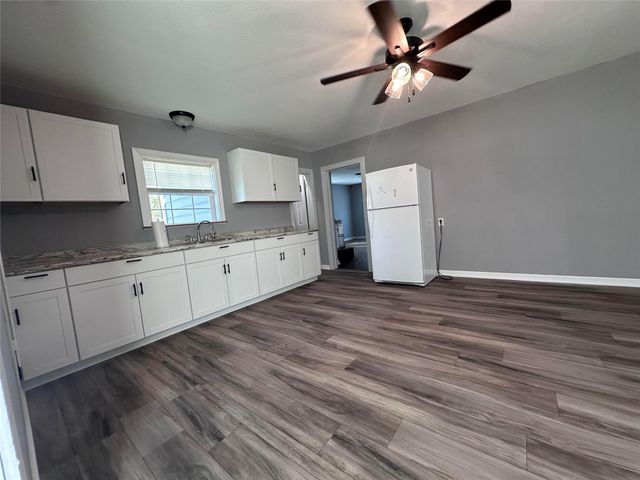 11000 S Hwy 71, El Campo, TX 77437