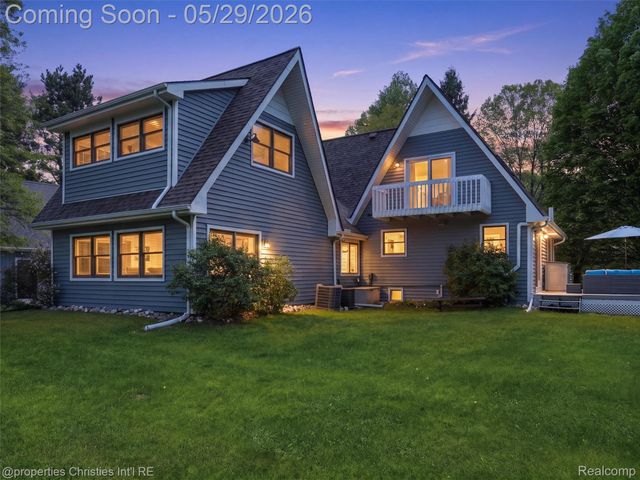 8645 Toma Road, Dexter Township, MI 48169