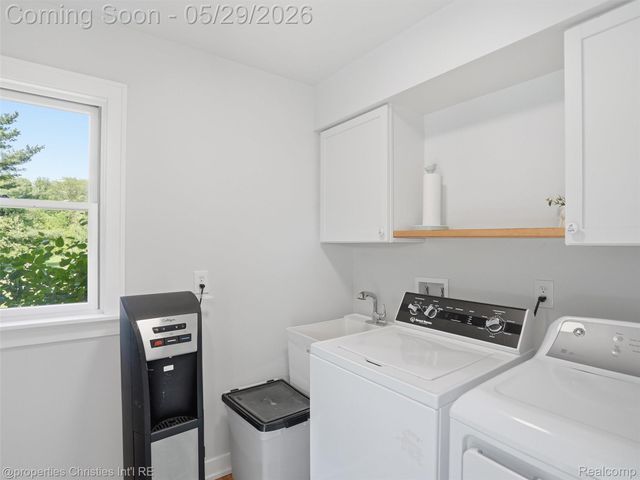8645 Toma Road, Dexter Township, MI 48169