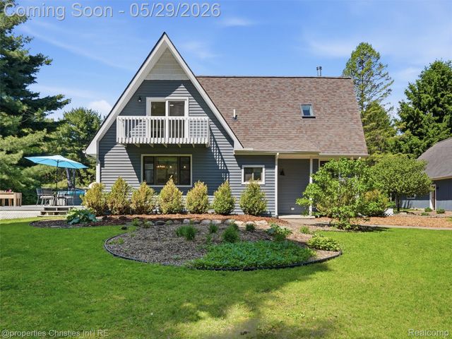 8645 Toma Road, Dexter Township, MI 48169