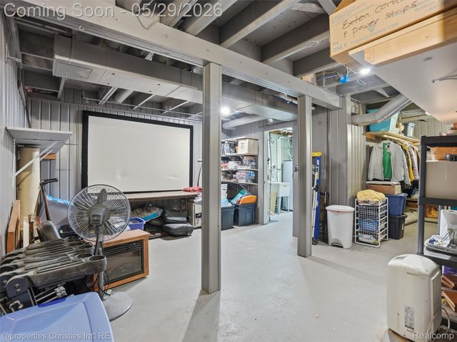 8645 Toma Road, Dexter Township, MI 48169