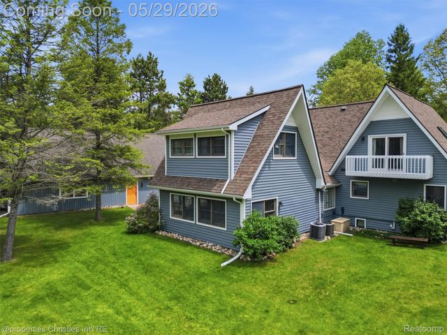 8645 Toma Road, Dexter Township, MI 48169
