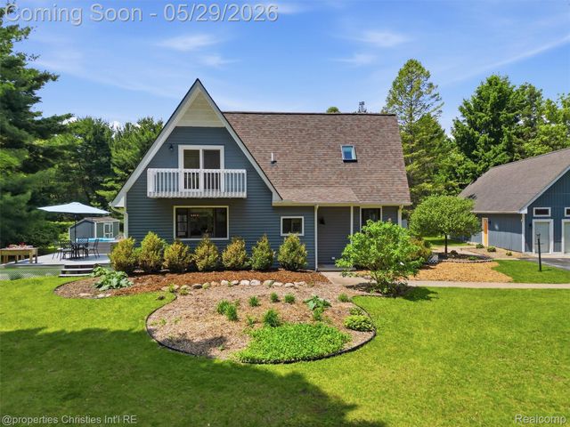 8645 Toma Road, Dexter Township, MI 48169