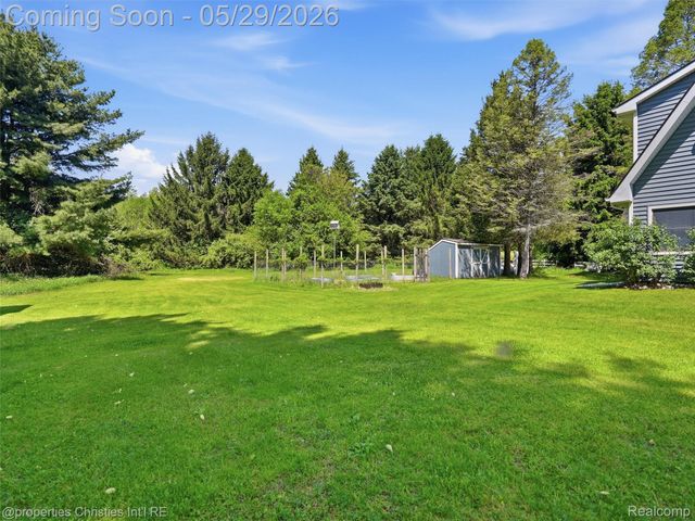 8645 Toma Road, Dexter Township, MI 48169