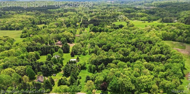 8645 Toma Road, Dexter Township, MI 48169