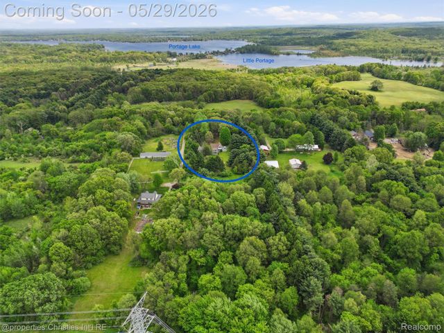 8645 Toma Road, Dexter Township, MI 48169