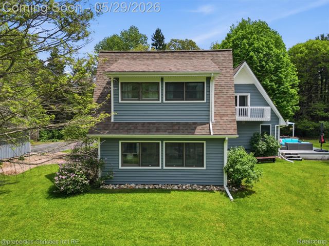 8645 Toma Road, Dexter Township, MI 48169