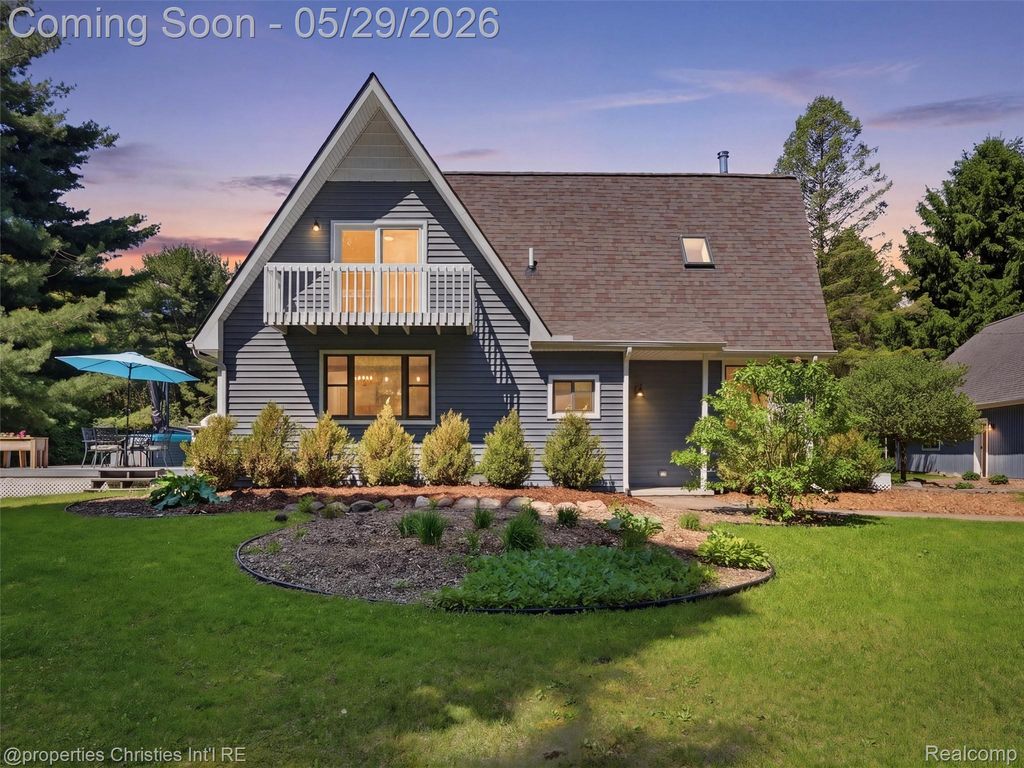 8645 Toma Road, Dexter Township, MI 48169