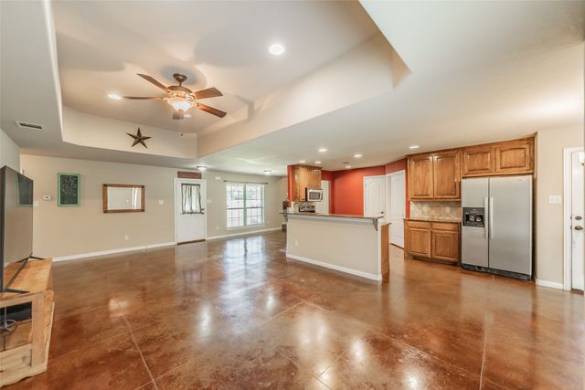 800 Stella Mae Drive, Fort Worth, TX 76028
